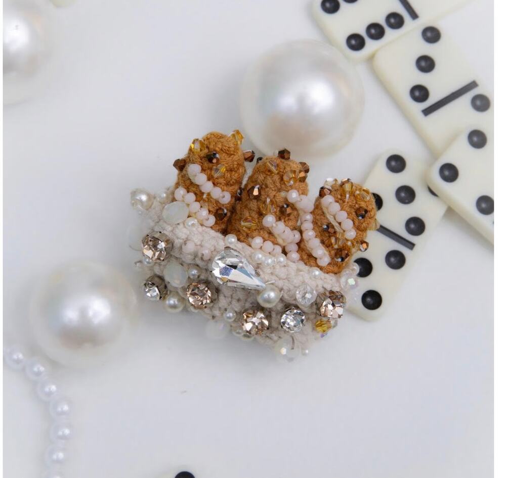 Minime Paris, Baguette in Bag Brooch